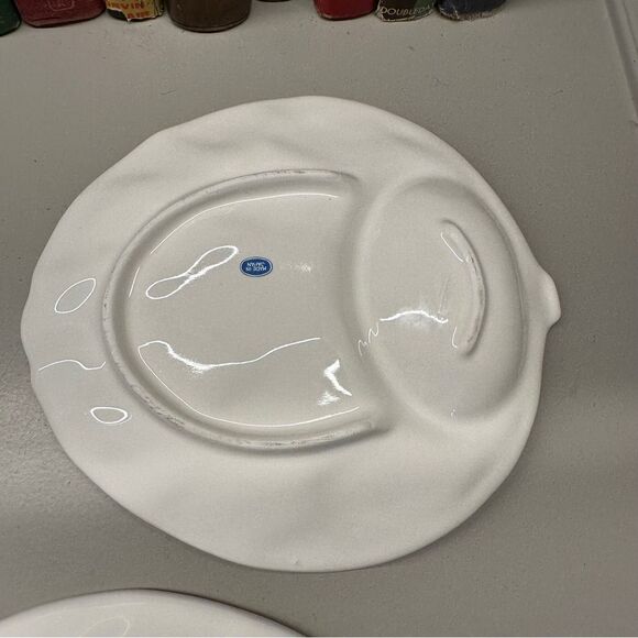 Vintage White Ceramic artichoke Plates - Picture 6 of 8